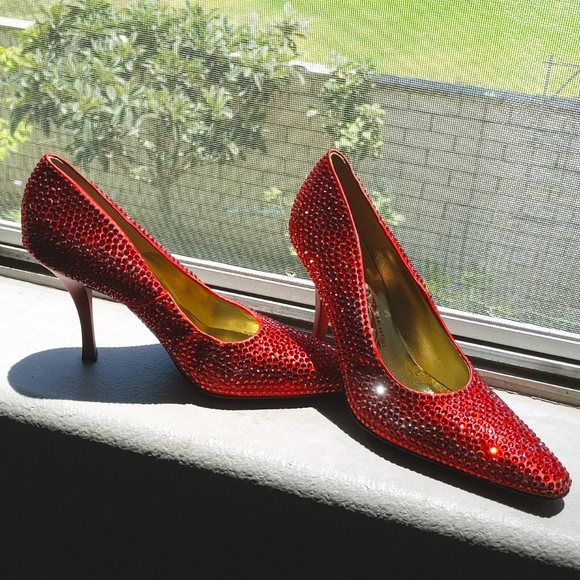 Salvatore Ferragamo: Swarovski Crystals (Marilyn Monroe Heels) - Picture 8 of 14